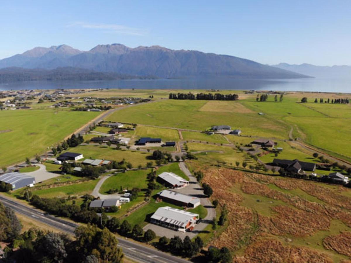 Ostello Bob & Maxines Backpackers Te Anau Esterno foto