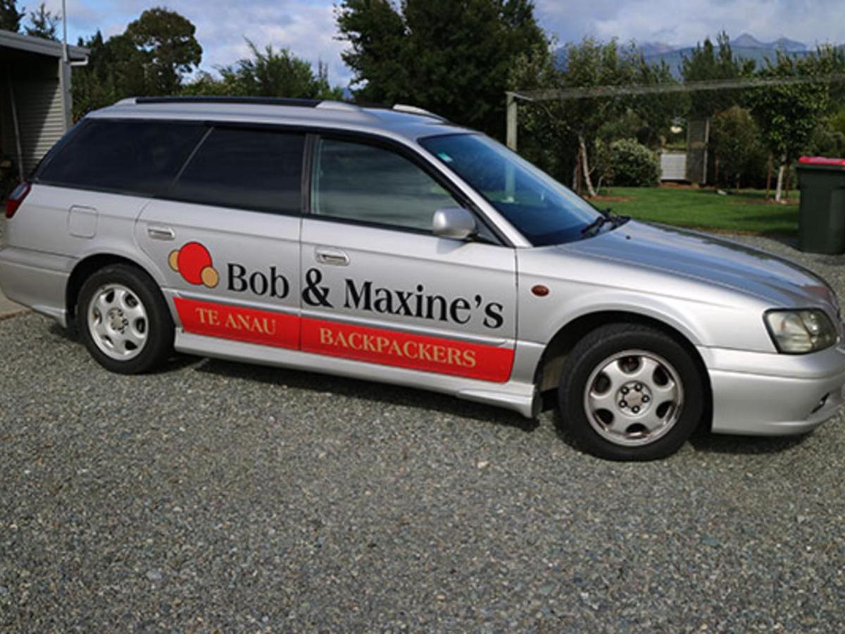 Ostello Bob & Maxines Backpackers Te Anau Esterno foto
