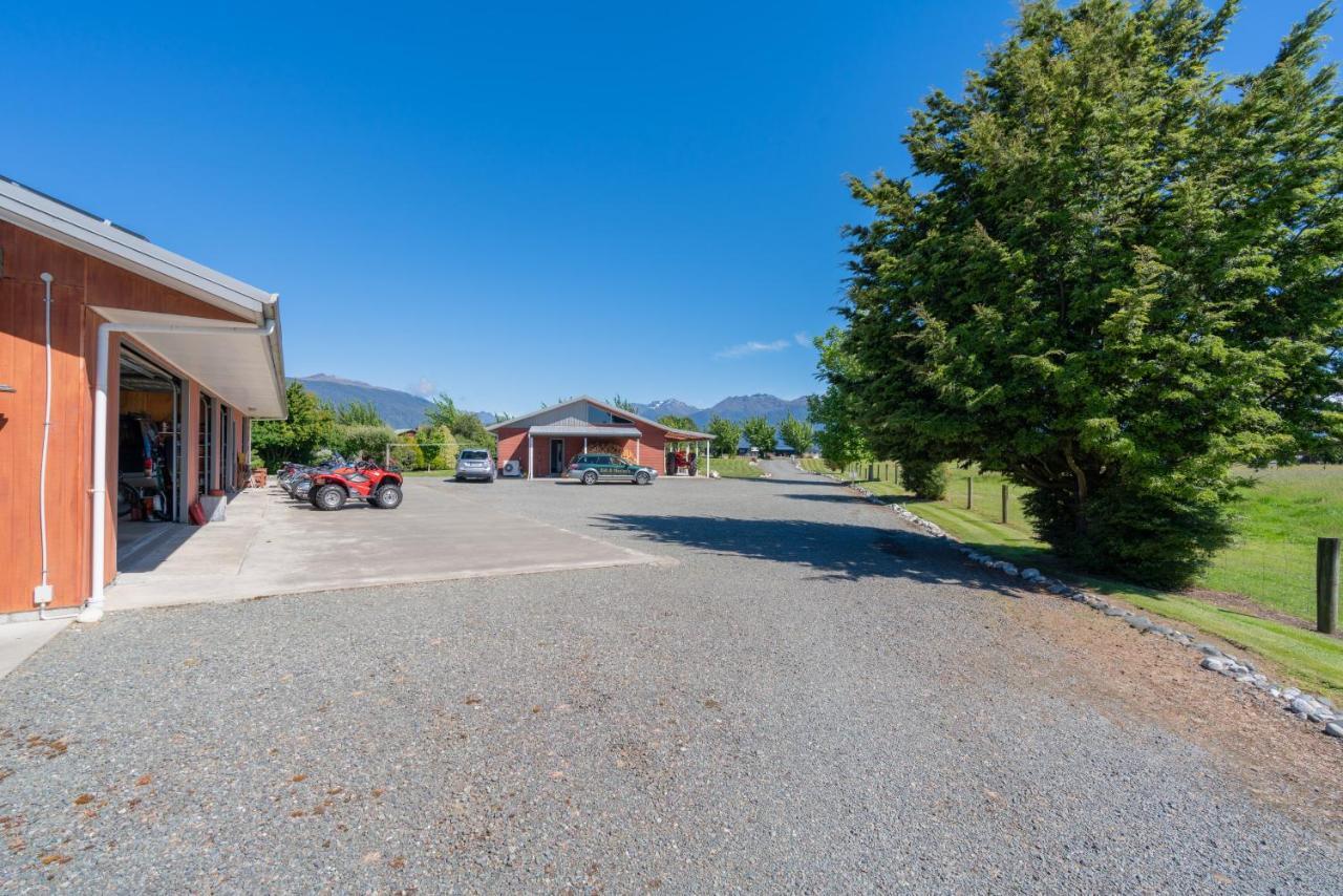 Ostello Bob & Maxines Backpackers Te Anau Esterno foto